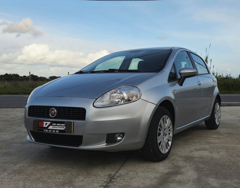 Cinza Usado 2008 Fiat Grande Punto Active Citadino | € 5.900 (Preço justo) - Imagem 1/4