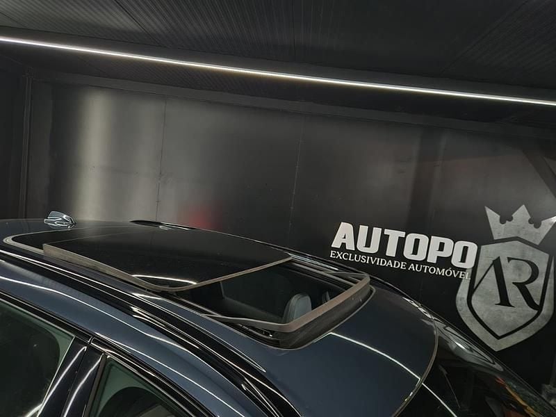 Usado Volvo XC60 R-Design 455 HP (334 kW) 2021 Azul SUV