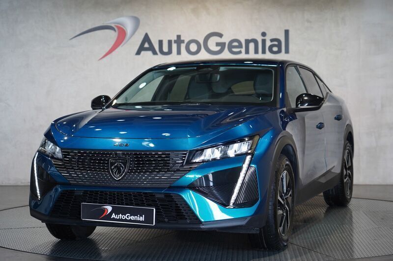 Azul Usado 2024 Peugeot 408 Allure Sedan | € 30.990 (Preço justo) - Imagem 1/4