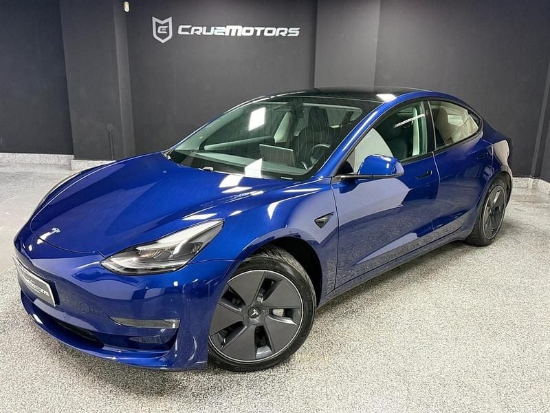 Azul Usado 2021 Tesla Model 3 Sedan | € 27.900 (Bom preço) - Imagem 1/4