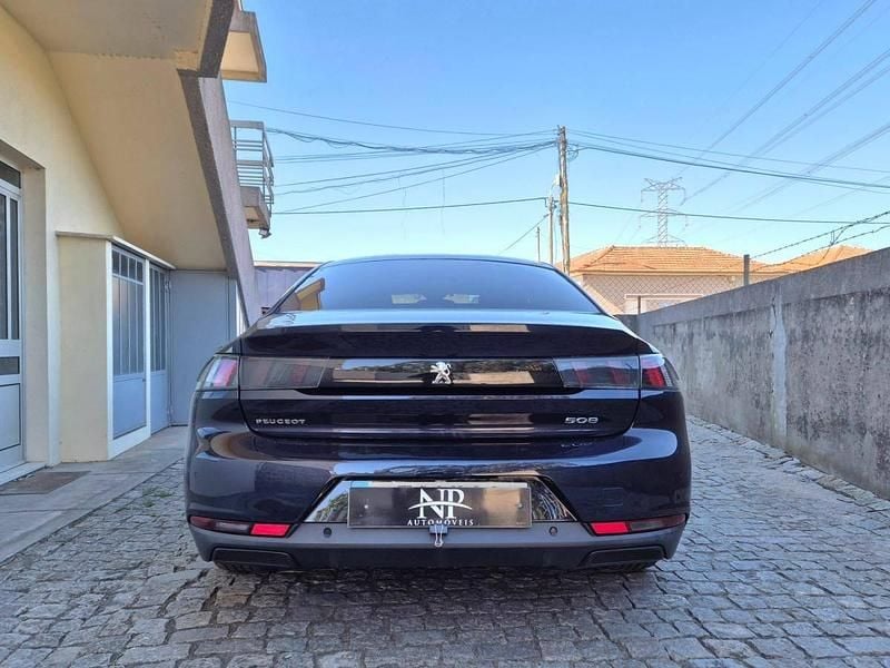 Usado Peugeot 508 Business-Line 130 HP (95 kW) 2018 Azul Sedan