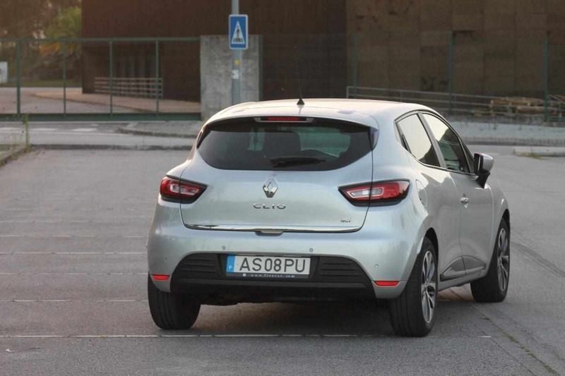 Cinzento Usado 2017 Renault Clio IV Citadino | € 11.500 (Preço justo) - Imagem 1/4