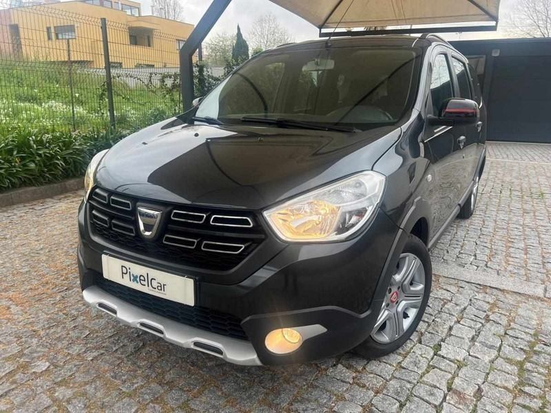 Antracite Usado 2019 Dacia Lodgy Monovolume | € 11.900 - Imagem 1/4
