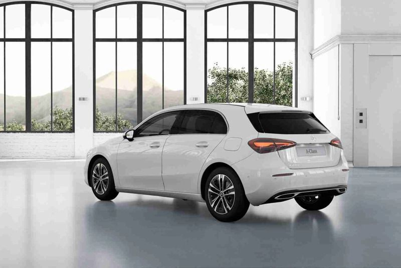 Branco Novo 2025 Mercedes A200 Citadino | € 46.025 (Preço elevado) - Imagem 1/4