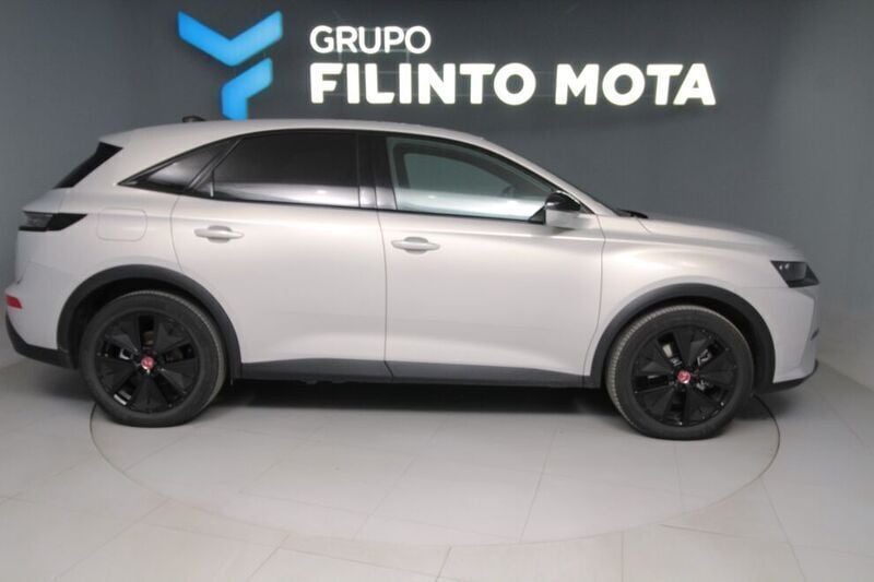 Cinza Usado 2024 DS Automobiles DS7 Crossback Performance SUV | € 37.240 - Imagem 1/4