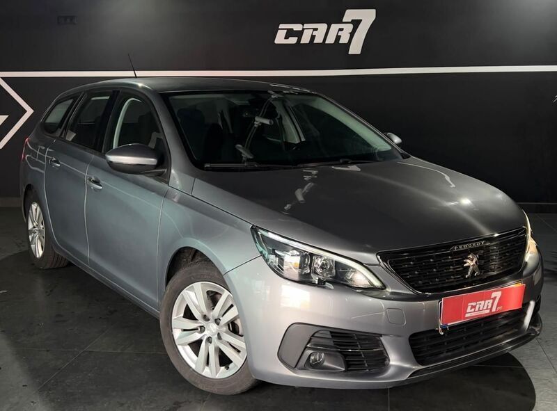 Cinza Usado 2018 Peugeot 308 Active | € 13.500 (Preço justo) - Imagem 1/4