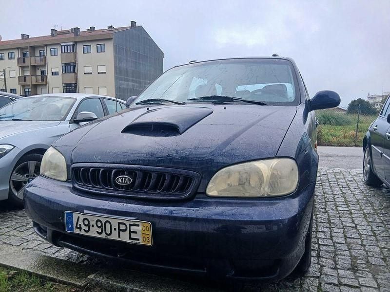Usado 2000 Kia Carnival Monovolume | € 2.100 - Imagem 1/4