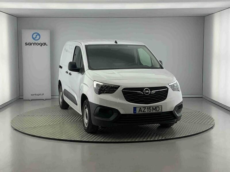 Branco Usado 2023 Opel Combo-e Life Enjoy Monovolume | € 20.990 - Imagem 1/4