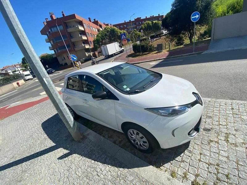 Usado Renault Zoe 67 kW (92 HP) 2018 Branco Citadino