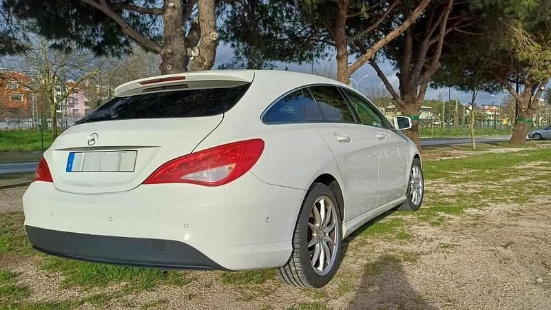 Usado Mercedes CLA180 109 HP (80 kW) 2016 Branco Sedan