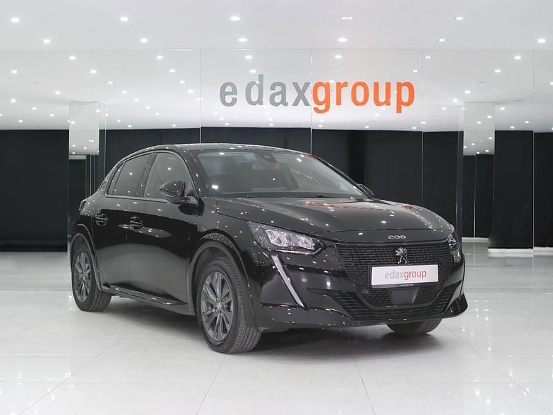 Preto Usado 2021 Peugeot e-208 Allure Citadino | € 15.490 (Bom preço) - Imagem 1/4