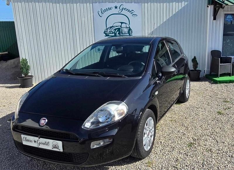 Preto Usado 2018 Fiat Punto Easy Citadino | € 10.500 (Caro) - Imagem 1/4
