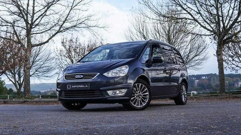 Cinza Usado 2010 Ford Galaxy Titanium Monovolume | € 11.500 - Imagem 1/4