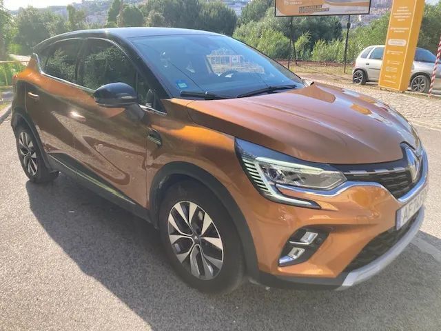 Laranja Usado 2021 Renault Captur Techno SUV | € 22.000 (Preço justo) - Imagem 1/4