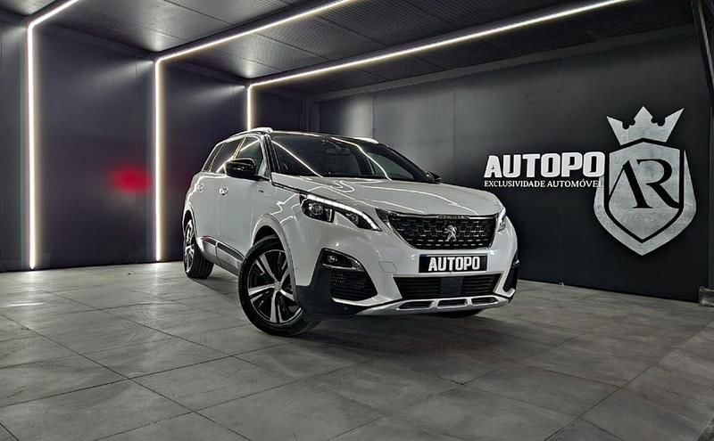 Branco Usado 2020 Peugeot 5008 GT-line Monovolume | € 27.900 (Preço justo) - Imagem 1/4