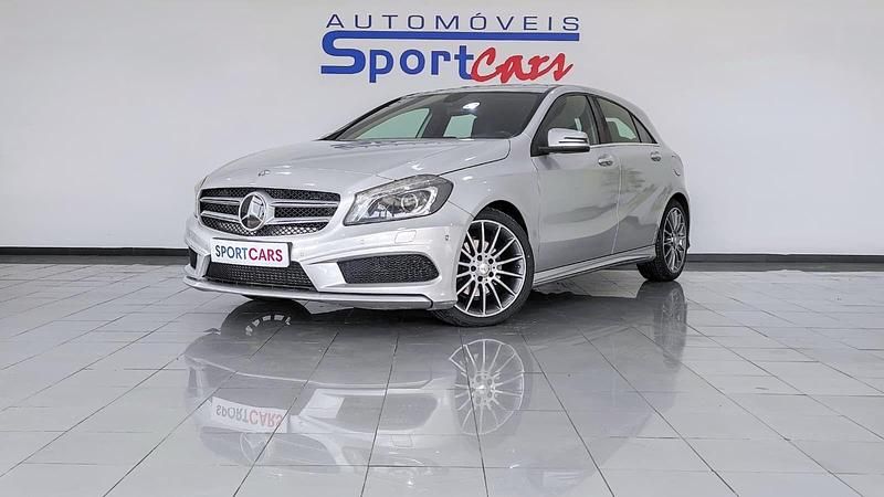 Cinza Usado 2014 Mercedes A200 AMG line | € 17.500 - Imagem 1/4