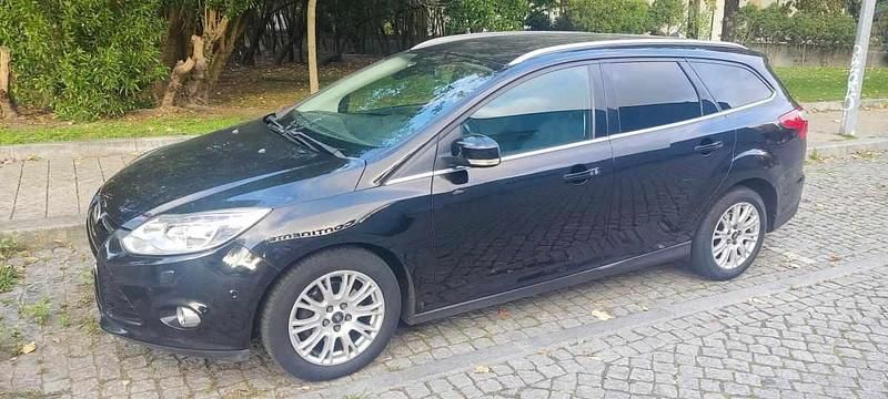 Preto Usado 2013 Ford Focus Citadino | € 7.200 (Bom preço) - Imagem 1/4