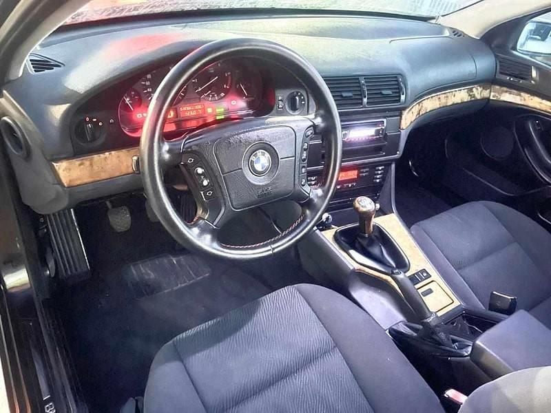 Usado BMW 525 143 HP (105 kW) 1998 Preto Carrinha