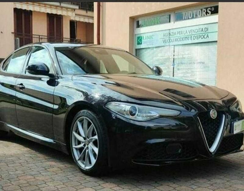 Usado 2017 Alfa Romeo Giulia Sedan | € 1.600 - Imagem 1/4