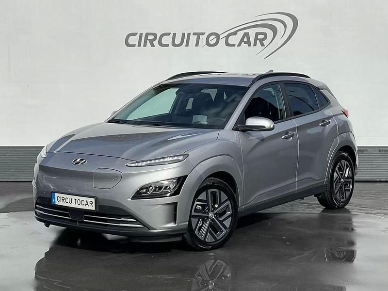 Cinzento Usado 2022 Hyundai Kauai Premium SUV | € 22.850 (Preço justo) - Imagem 1/4