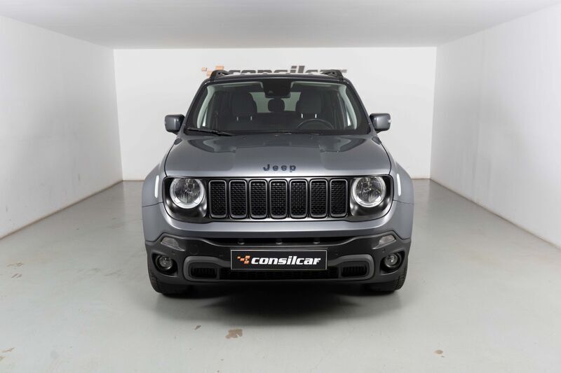 Cinza Usado 2022 Jeep Renegade Trailhawk SUV | € 22.980 - Imagem 1/4