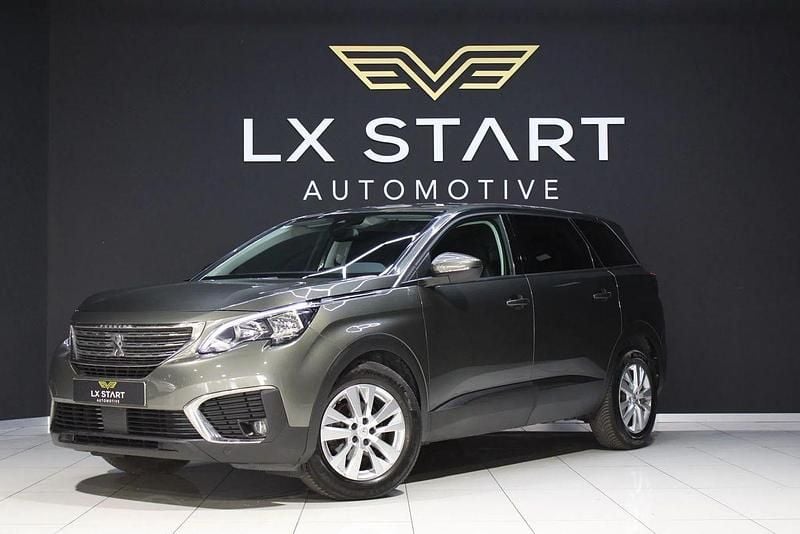 Cinzento Usado 2020 Peugeot 5008 Monovolume | € 16.900 (Bom preço) - Imagem 1/4