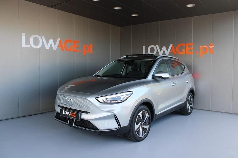 Cinzento Usado 2022 MG ZS | € 23.900 (Preço justo) - Imagem 1/4