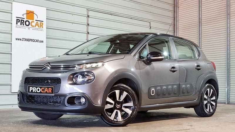 Cinzento Usado 2019 Citroën C3 Feel Citadino | € 10.900 (Preço justo) - Imagem 1/4