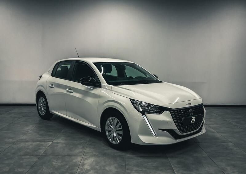 Branco Usado 2022 Peugeot 208 Active Citadino | € 13.500 (Bom preço) - Imagem 1/4