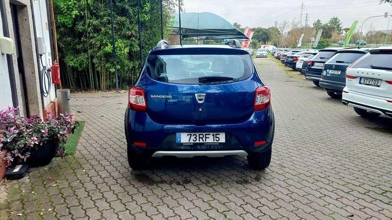 Usado Dacia Sandero Stepway 90 HP (66 kW) 2016 Azul