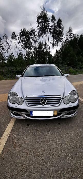 Usado 2004 Mercedes C180 Classic Coupé | € 6.000 (Bom preço) - Imagem 1/4