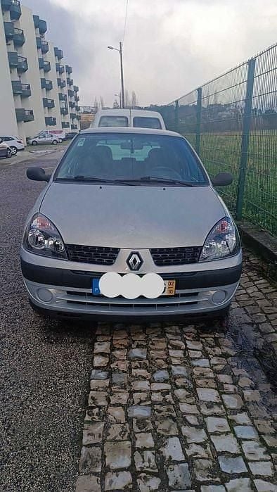 Usado 2002 Renault Clio II Sedan | € 1.150 (Bom preço) - Imagem 1/4