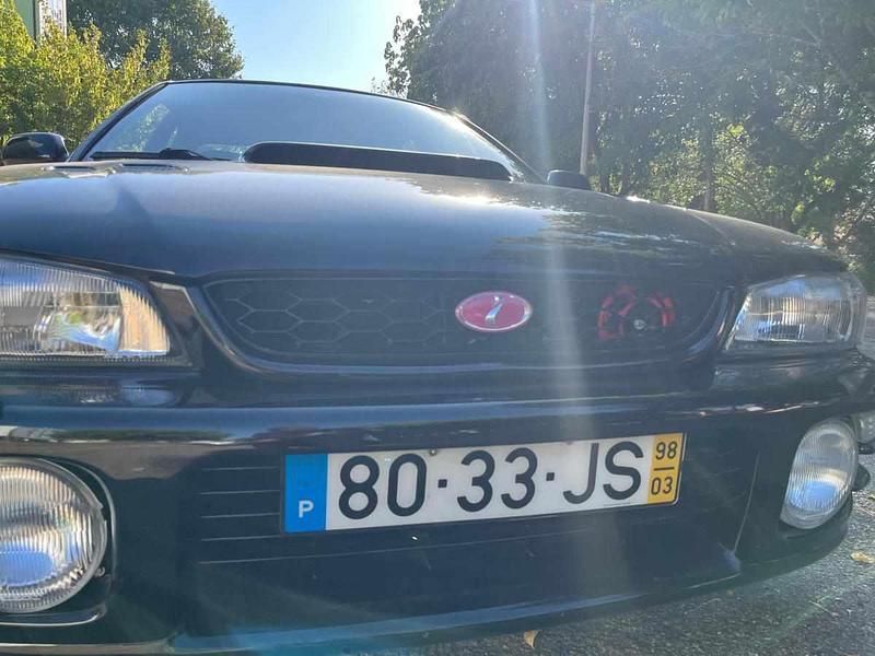 Preto Usado 1998 Subaru Impreza Sedan | € 25.750 - Imagem 1/4