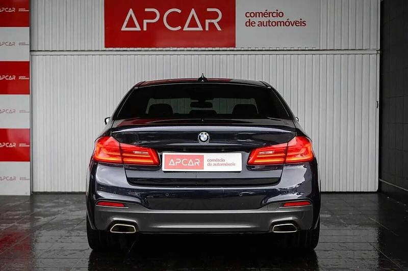 Usado BMW 530e iPerformance 252 HP (185 kW) 2018 Azul Sedan