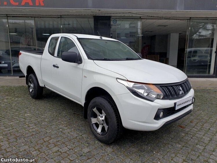 Branco Usado 2017 Mitsubishi L200 Invite Pickup | € 25.499 (Preço justo) - Imagem 1/1