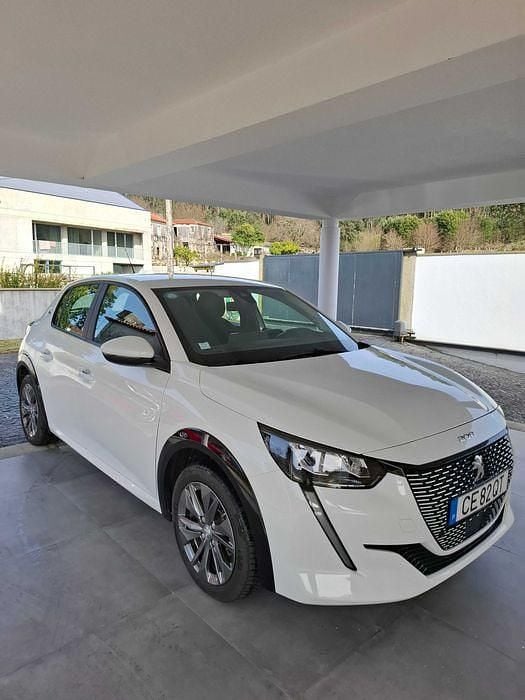Usado Peugeot e-208 100 kW (136 HP) 2021 Citadino