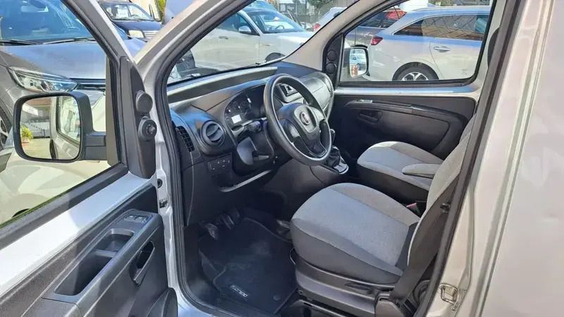 Usado Fiat Fiorino 95 HP (69 kW) 2019 Cinza prata Monovolume