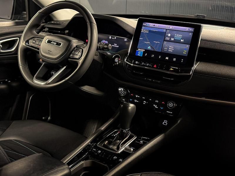 Usado Jeep Compass 190 HP (139 kW) 2023 Preto SUV