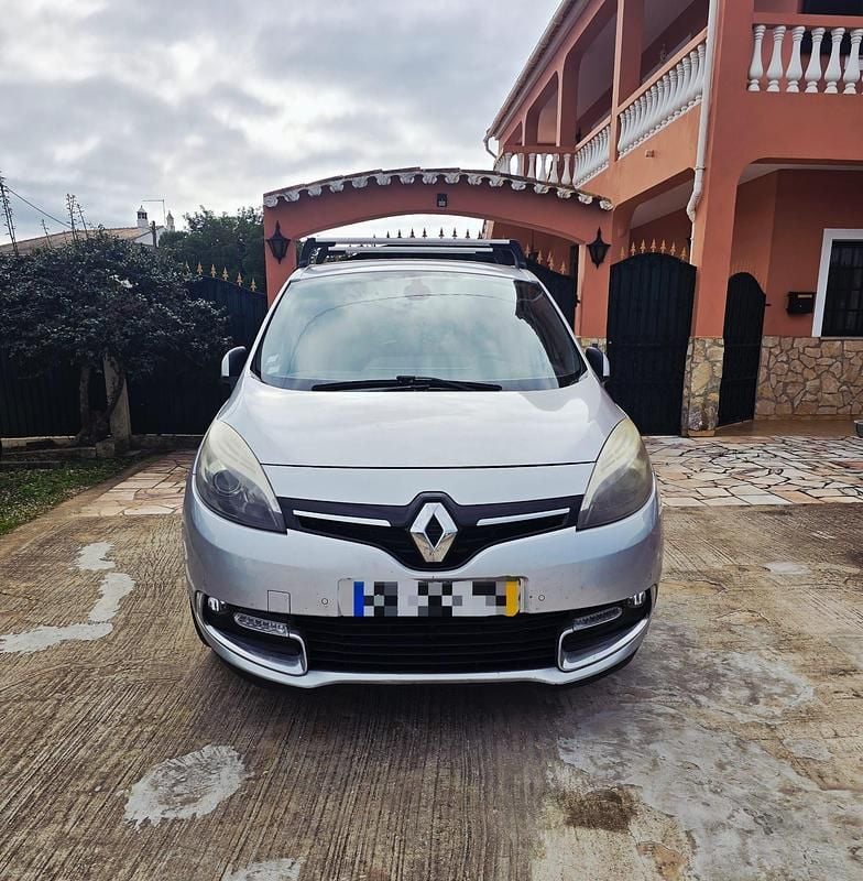 Usado Renault Scénic III 115 HP (84 kW) 2015 Cinza Monovolume