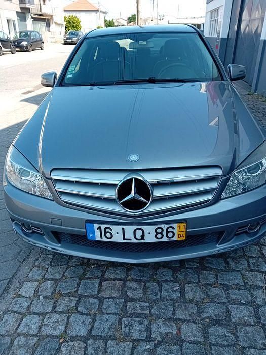 Usado 2011 Mercedes C200 Sedan | € 10.900 - Imagem 1/4