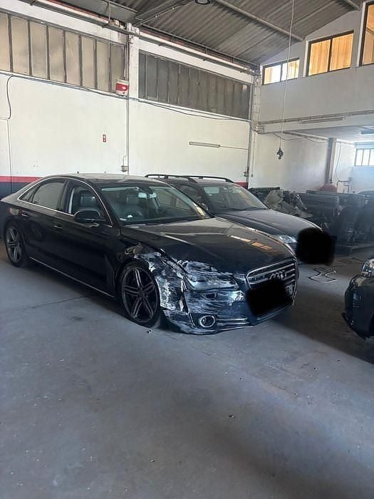 Usado 2011 Audi A8 Sedan | € 8.000 - Imagem 1/1