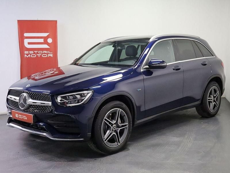 Azul Usado 2021 Mercedes GLC300 SUV | € 47.500 (Preço justo) - Imagem 1/4