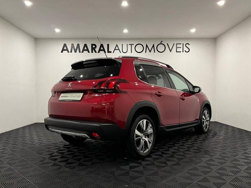 Usado Peugeot 2008 120 HP (88 kW) 2016 Vermelho SUV