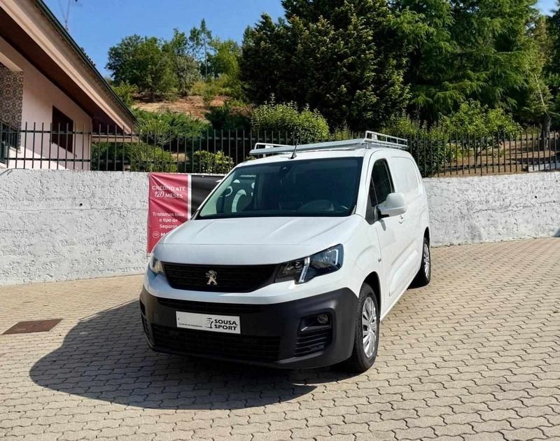 Branco Usado 2020 Peugeot Partner Premium Van | € 14.990 (Bom preço) - Imagem 1/4