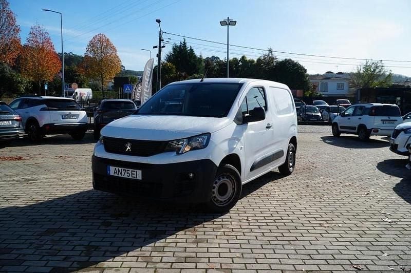 Branco Usado 2021 Peugeot Partner Van | € 14.450 (Bom preço) - Imagem 1/4