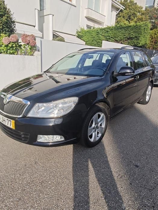 Usado 2010 Skoda Octavia Carrinha | € 6.750 (Bom preço) - Imagem 1/4