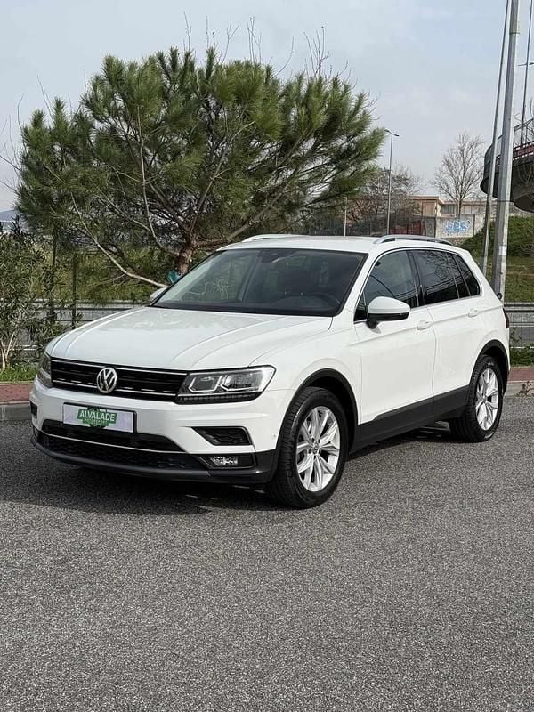 Usado VW Tiguan Highline 150 HP (110 kW) 2018 Branco SUV