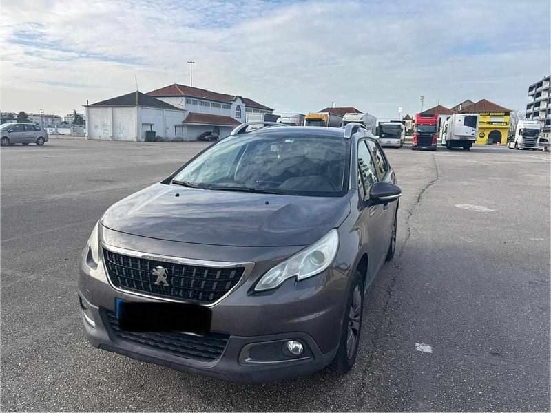 Cinzento Usado 2016 Peugeot 2008 SUV | € 10.500 (Super Preço) - Imagem 1/4