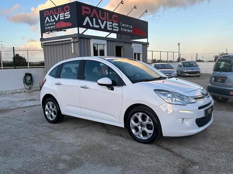 Branco Usado 2015 Citroën C3 Citadino | € 7.900 (Preço justo) - Imagem 1/4