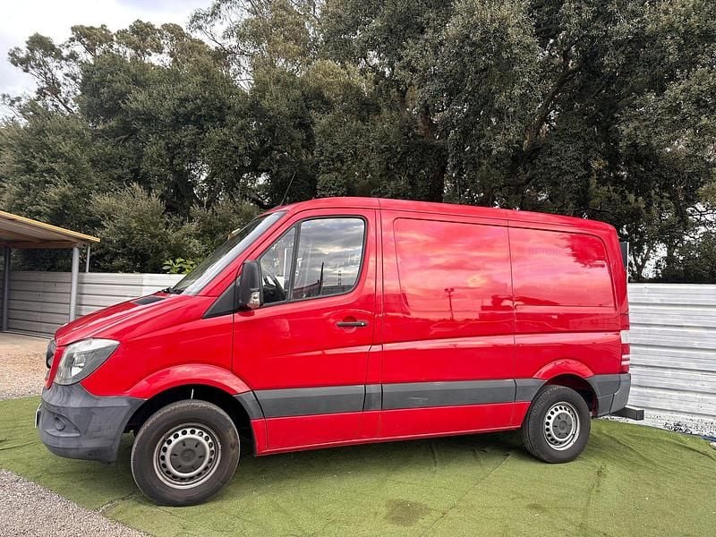 Usado Mercedes Sprinter 95 HP (69 kW) 2015 Vermelho Van